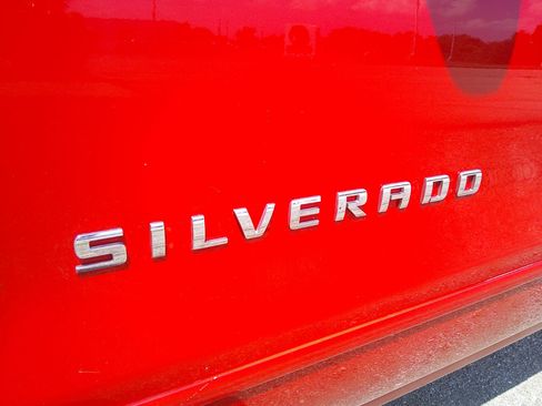 Used 2018 Chevrolet Silverado 1500 LT w/ All Star Edition image 14