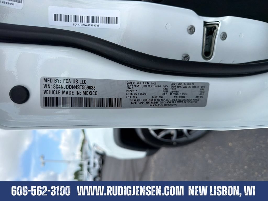 Used 2025 Jeep Compass Trailhawk AWD/4WD image 31