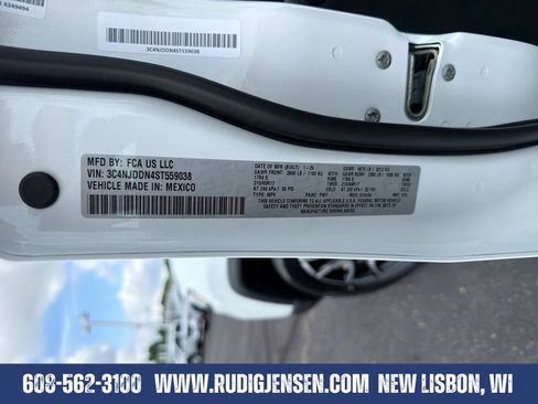 Used 2025 Jeep Compass Trailhawk AWD/4WD image 31