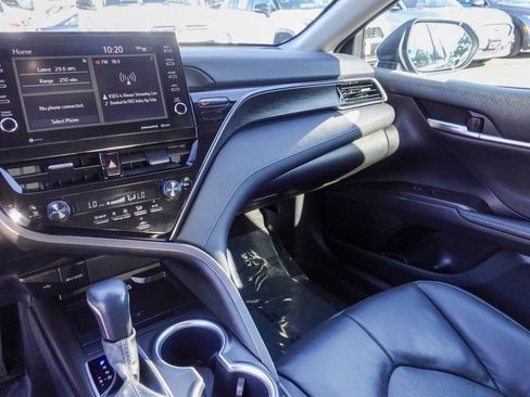 Used 2023 Toyota Camry XLE image 23