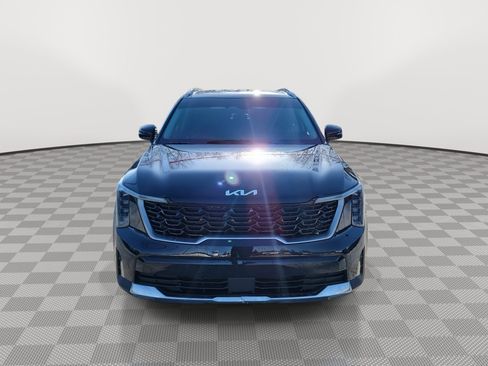 Used 2024 Kia Sorento S w/ Panoramic Sunroof Package image 3