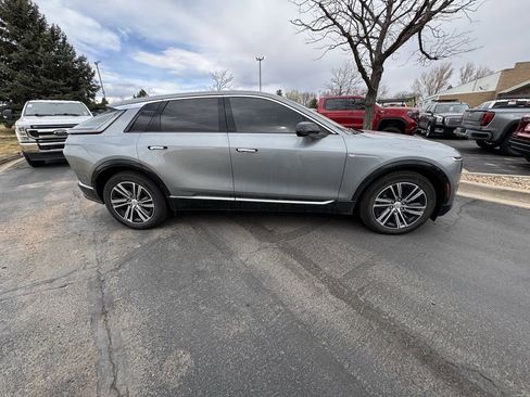 Used 2024 Cadillac Lyriq Tech image 3