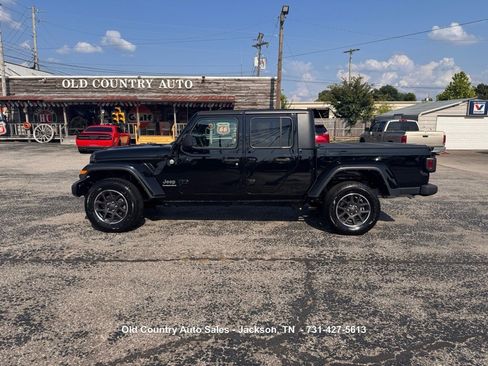 Used 2023 Jeep Gladiator Overland AWD/4WD image 1