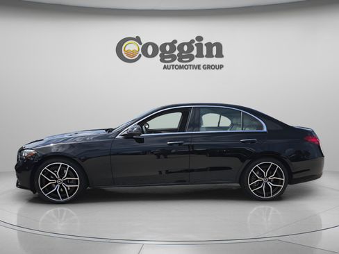New 2026 Mercedes-Benz C 300 4MATIC Sedan image 2
