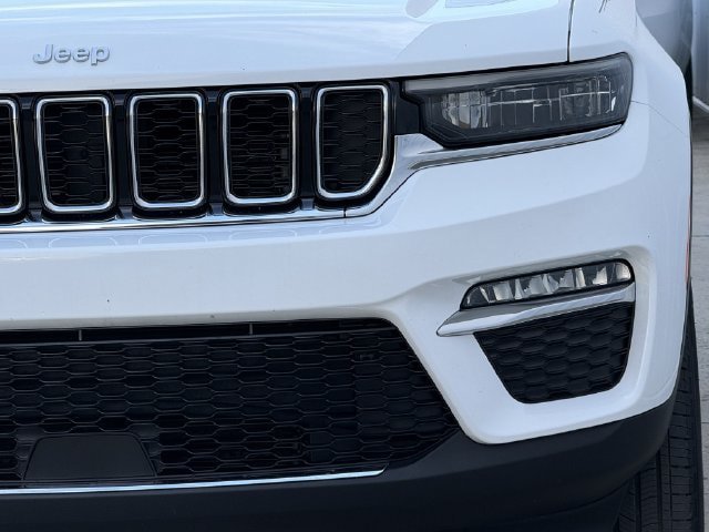 Used 2024 Jeep Grand Cherokee Limited AWD/4WD image 9