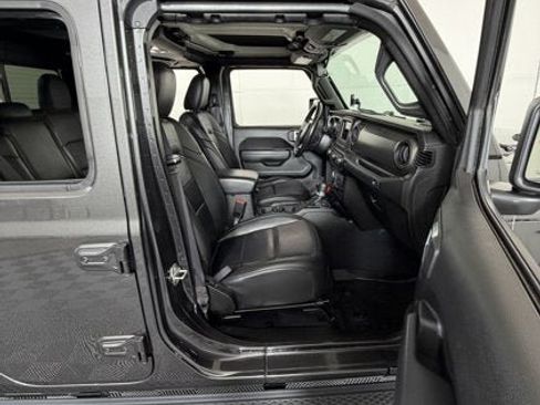 Used 2022 Jeep Gladiator Sport AWD/4WD image 6