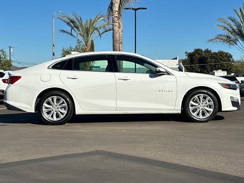 Used 2024 Chevrolet Malibu LT image 3