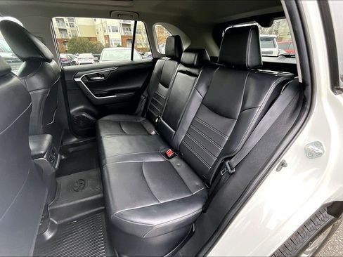 Used 2021 Toyota RAV4 Limited image 25