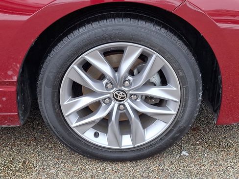 Used 2021 Toyota Avalon XLE image 8