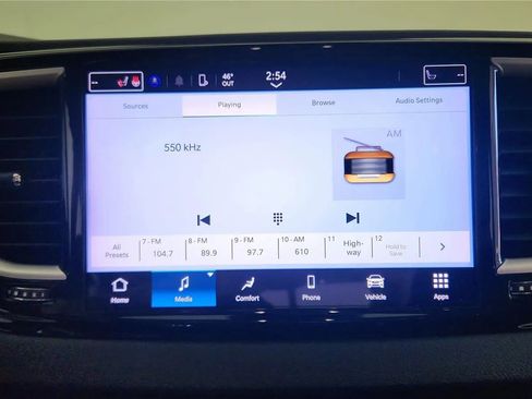 Used 2023 Chrysler Pacifica Touring-L FWD image 27