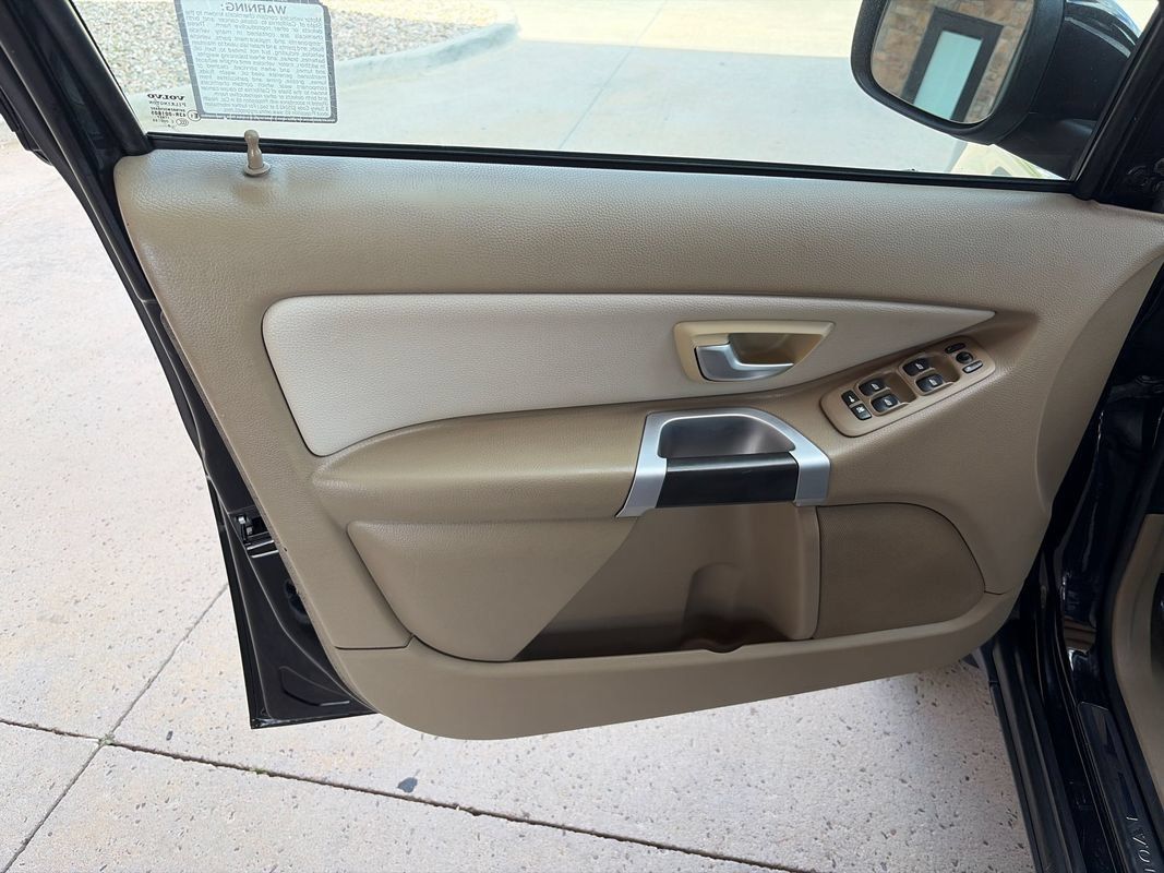 Used 2010 Volvo XC90 3.2 FWD image 9