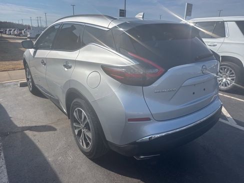Used 2023 Nissan Murano SV image 2