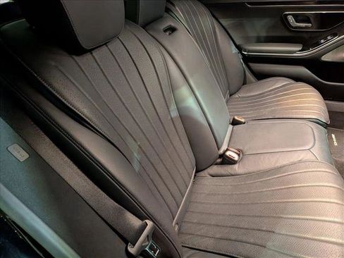 Used 2022 Mercedes-Benz S 500 S 500 image 18