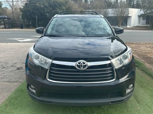 Used 2016 Toyota Highlander Limited image 2