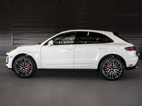 New 2026 Porsche Macan S image 2