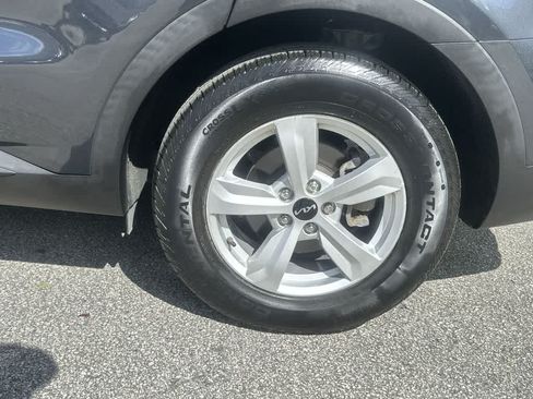 Certified 2023 Kia Sorento LX FWD image 10