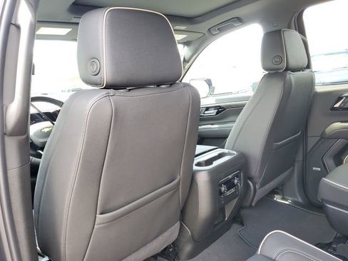 New 2025 Chevrolet Suburban Premier w/ Sun And Tow Package image 15