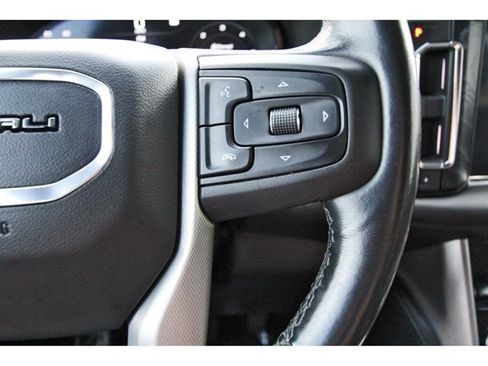 Used 2022 GMC Yukon Denali w/ Denali Ultimate Package RWD image 16