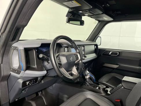 Used 2023 Ford Bronco Black Diamond w/ Sasquatch Package image 9