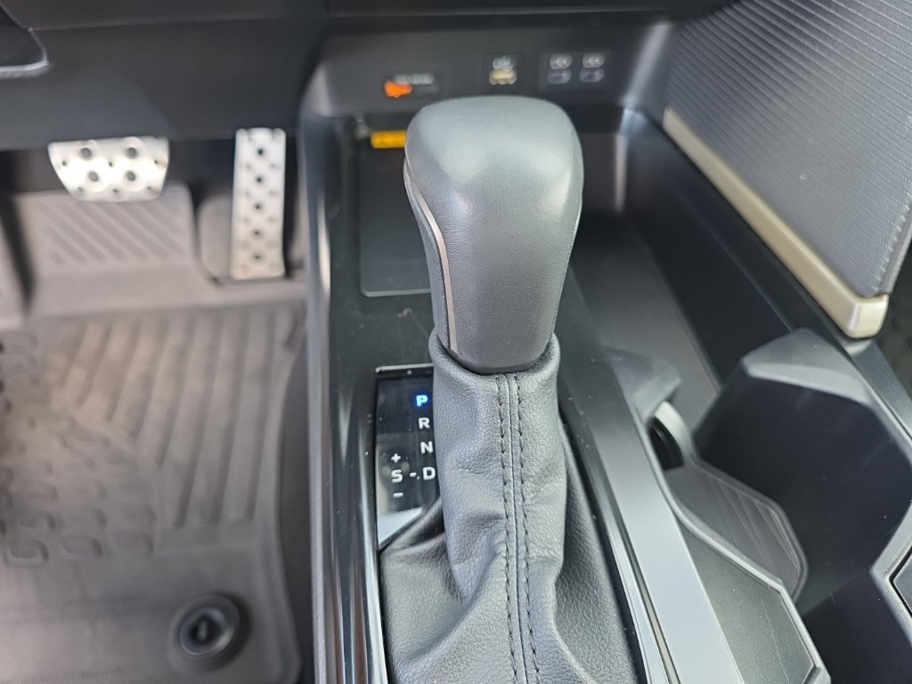 Certified 2025 Toyota Camry SE FWD image 21