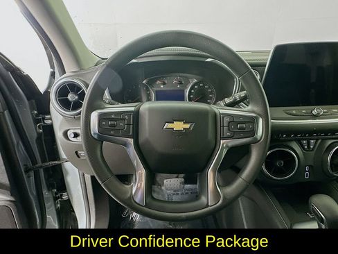 Used 2024 Chevrolet Blazer LT w/ Convenience Package FWD image 16