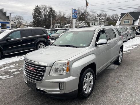 Used 2017 GMC Terrain SLT w/ Driver Alert Package I image 2