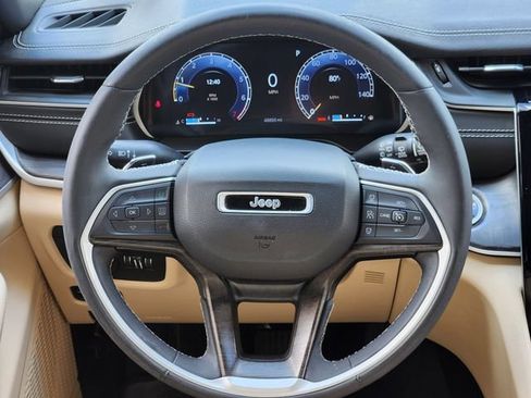 Used 2023 Jeep Grand Cherokee L Limited w/ Luxury Tech Group II RWD image 27