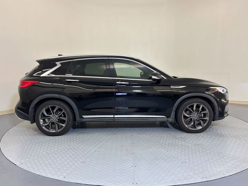 Used 2019 INFINITI QX50 Essential w/ Sensory Package image 8