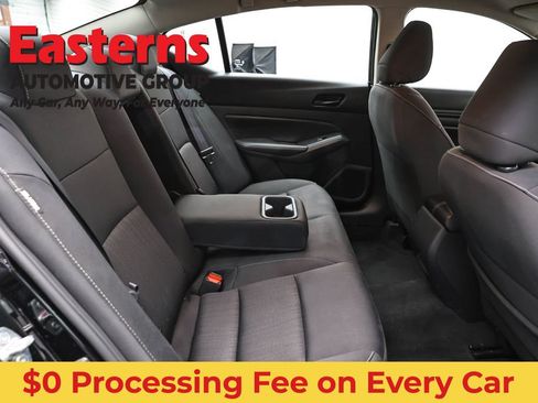Used 2024 Nissan Altima 2.5 SV FWD image 23