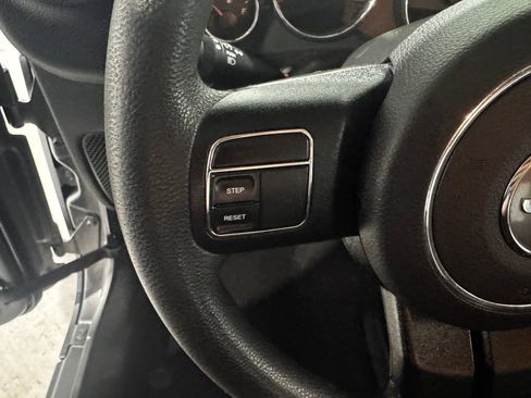 Used 2018 Jeep Wrangler Unlimited Sport w/ Max Tow Package AWD/4WD image 5