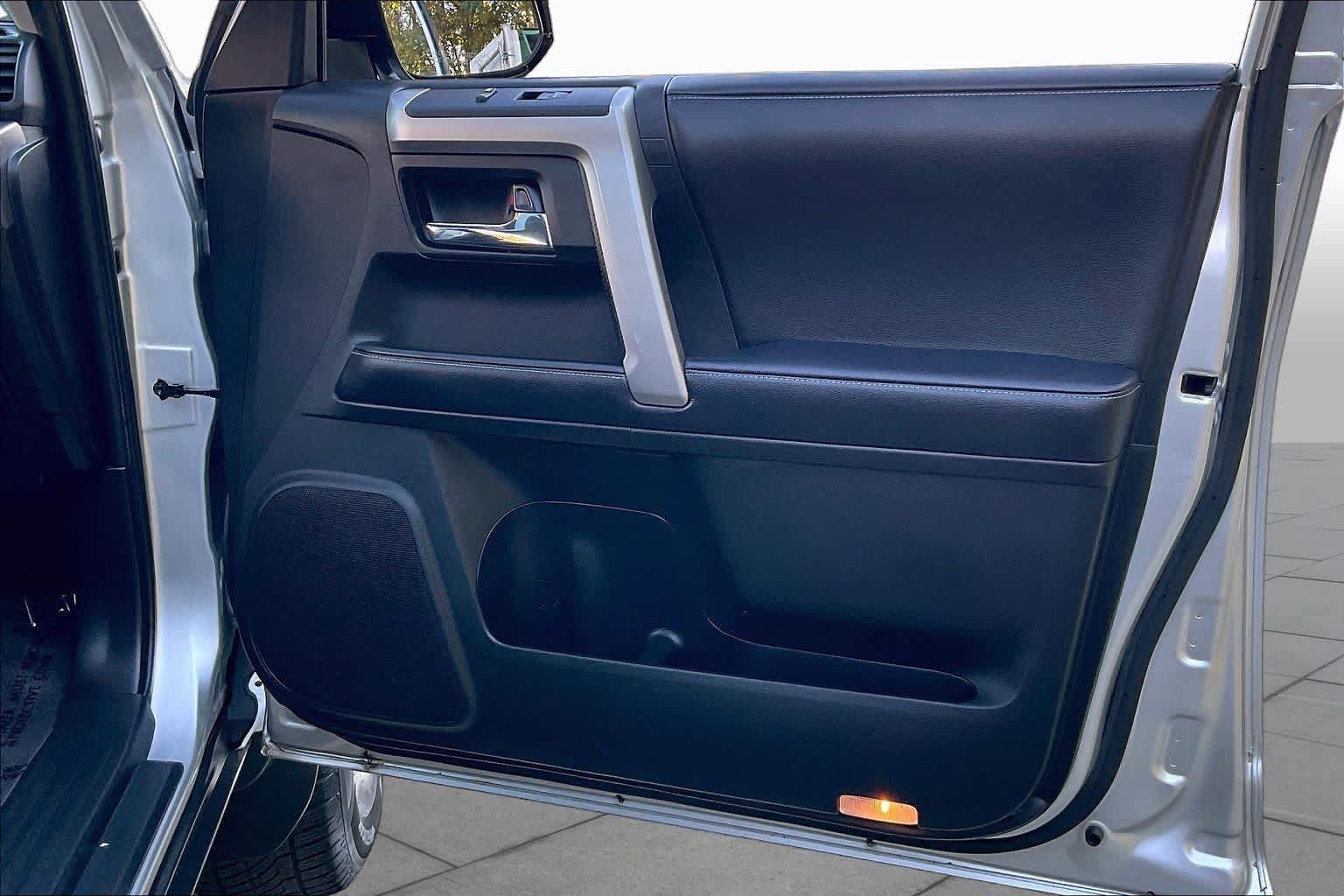Used 2019 Toyota 4Runner SR5 Premium AWD/4WD image 21