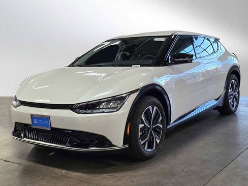 Used 2024 Kia EV6 Wind image 7