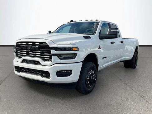 New 2026 RAM 3500 Big Horn AWD/4WD image 3
