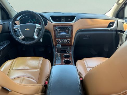Used 2014 Chevrolet Traverse LT FWD image 15