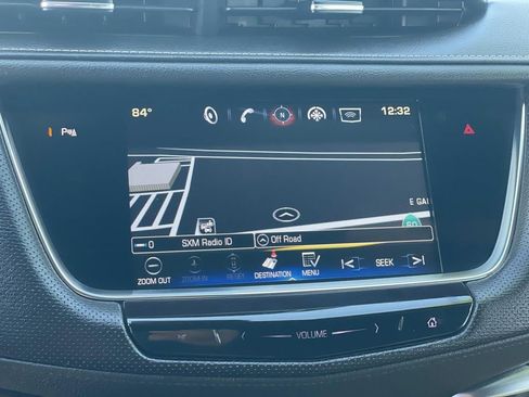 Used 2018 Cadillac XT5 Luxury w/ Driver Awareness Package image 13