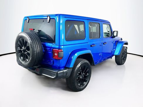 Used 2024 Jeep Wrangler Unlimited Sahara AWD/4WD image 9