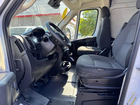 Used 2022 RAM ProMaster 2500 image 21