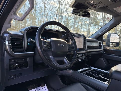 Used 2024 Ford F350 Lariat w/ Sport Appearance Package image 19