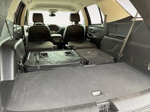 Used 2021 Chevrolet Traverse RS w/ LPO, Floor Liner Package FWD image 22