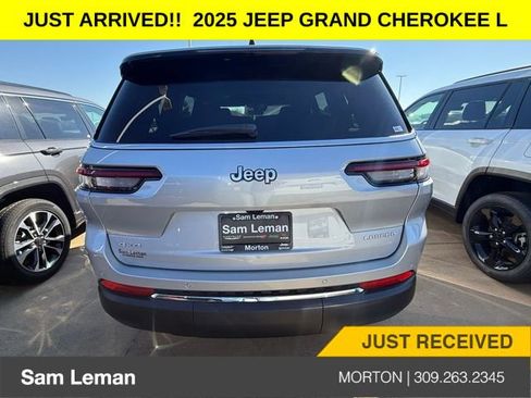 New 2025 Jeep Grand Cherokee L Laredo w/ Luxury Tech Group I image 12