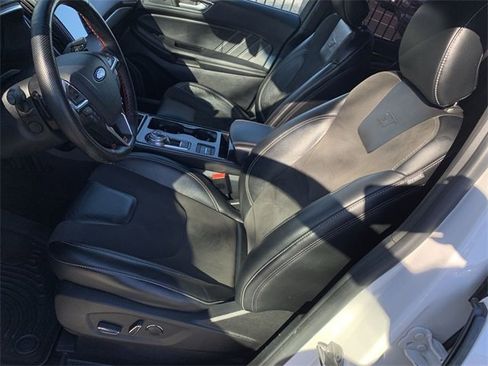 Used 2019 Ford Edge ST w/ Equipment Group 401A image 18