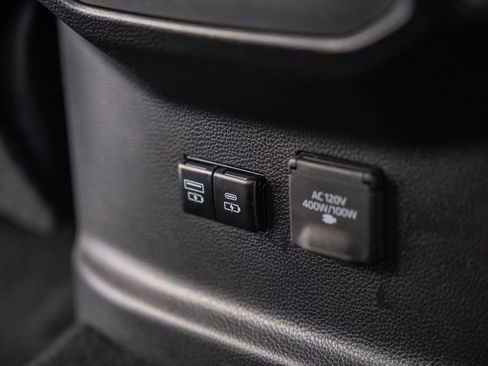 Used 2024 Toyota Tundra Platinum image 43