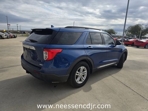 Used 2020 Ford Explorer XLT w/ Class III Trailer Tow Package image 3