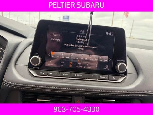 Used 2024 Nissan Rogue SV w/ SV Premium Package image 10