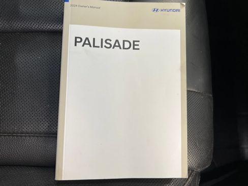 Used 2024 Hyundai Palisade Limited AWD/4WD image 40
