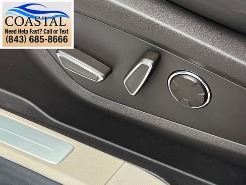 Used 2019 Lincoln MKC Reserve w/ MKC Climate Package FWD image 10