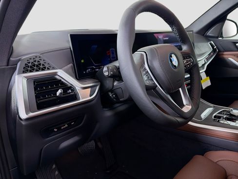 New 2026 BMW X5 xDrive50e w/ Executive Package image 10