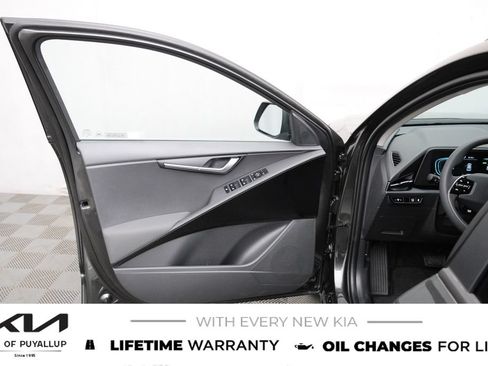 New 2026 Kia Niro LX FWD image 9