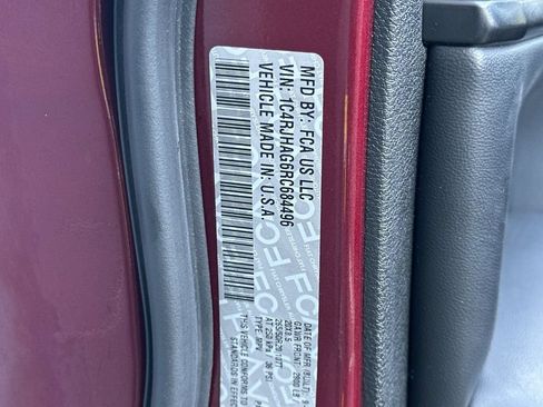 Used 2024 Jeep Grand Cherokee Altitude AWD/4WD image 29