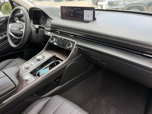 Used 2024 Genesis GV80 2.5T AWD/4WD image 35